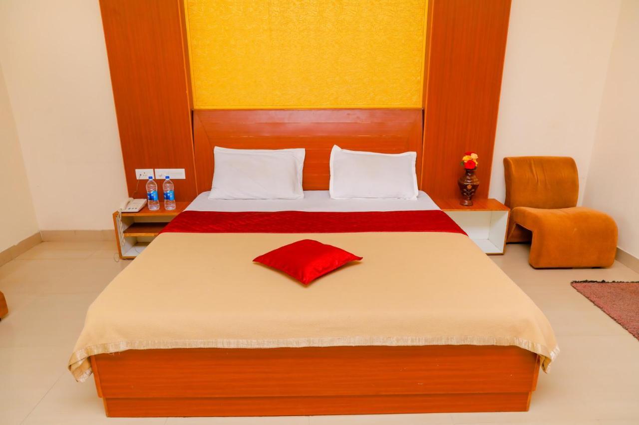 Hotel Jk Grand เยอร์โคด ภายนอก รูปภาพ